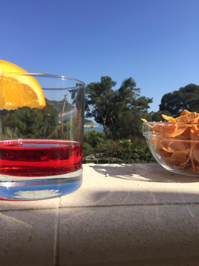 Villetta Ludovica Solanas  Luaran gambar